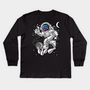 Astronaut Bowling Solana SOL Coin To The Moon Crypto Token Cryptocurrency Blockchain Wallet Birthday Gift For Men Women Kids Kids Long Sleeve T-Shirt